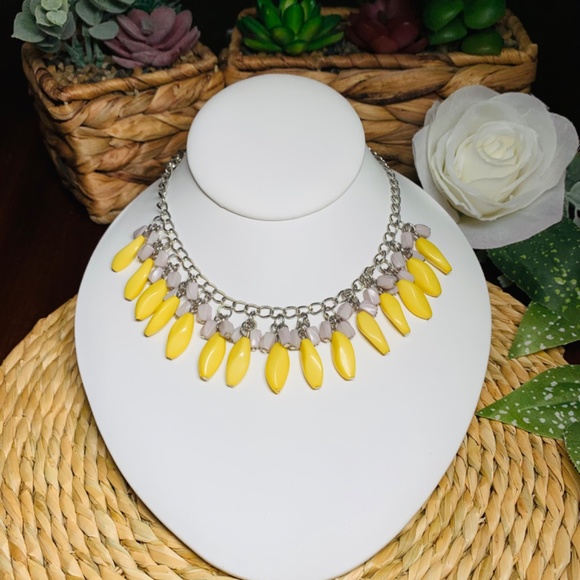 Bead Binge, Yellow and Gray Beaded Necklace and Earrings Set - Picture 5 of 16
